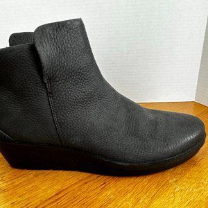 ECCO | Black Leather Ankle Booties | Sz 39